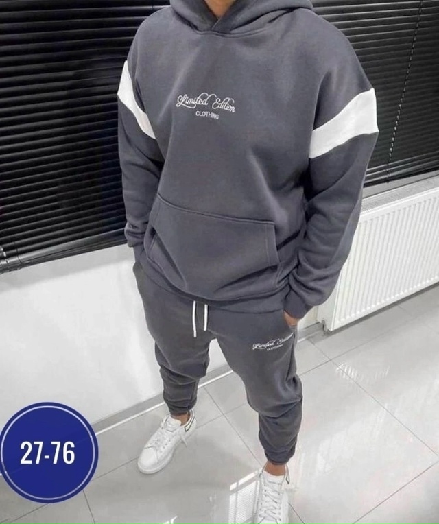 Спортивный костюм 23099492