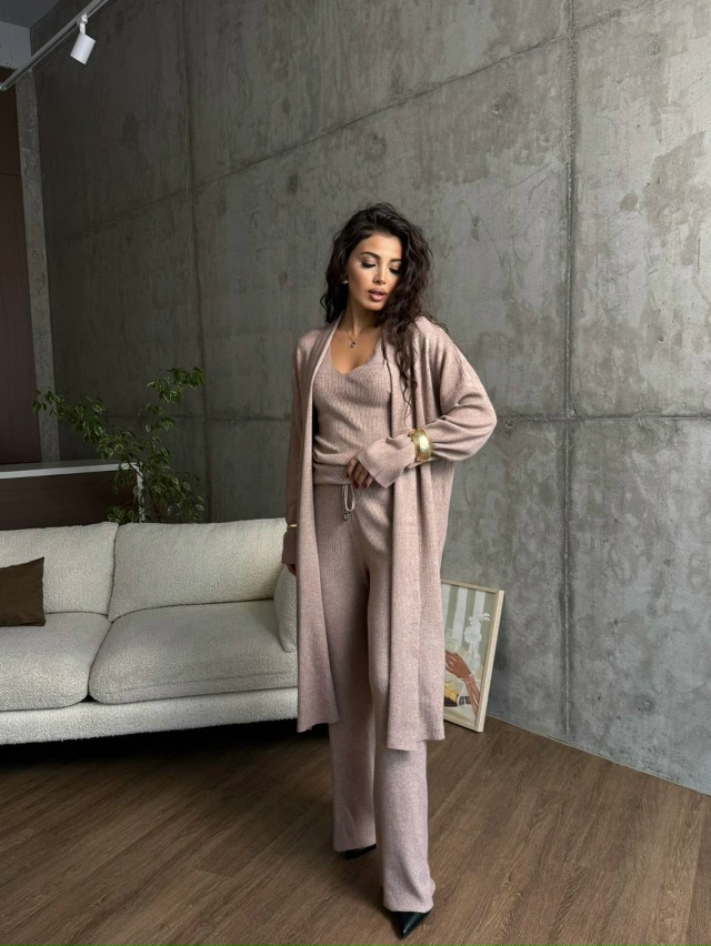 Костюм 23106840