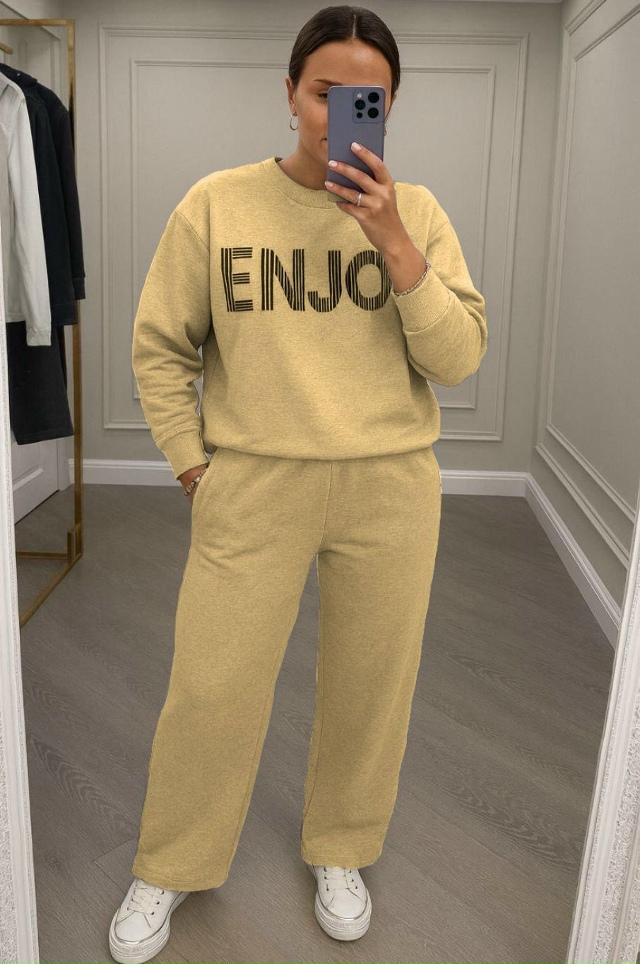 Спортивный костюм 23109692