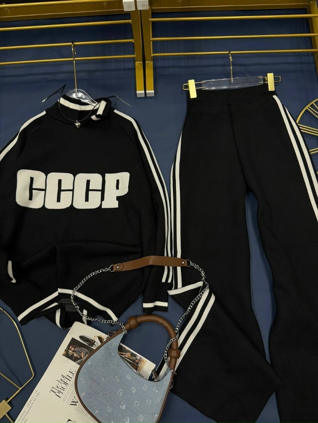 Спортивный костюм 23109216