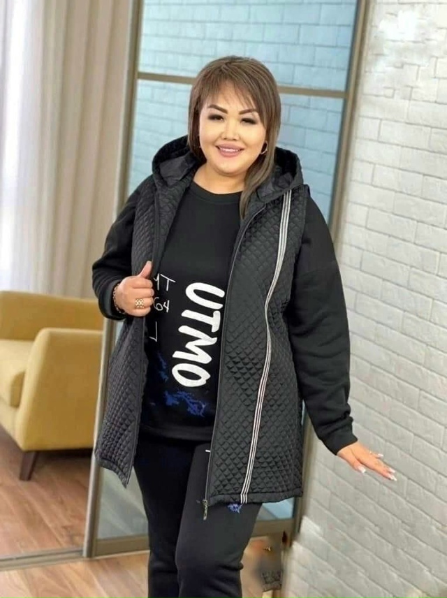 Спортивный костюм 23109688