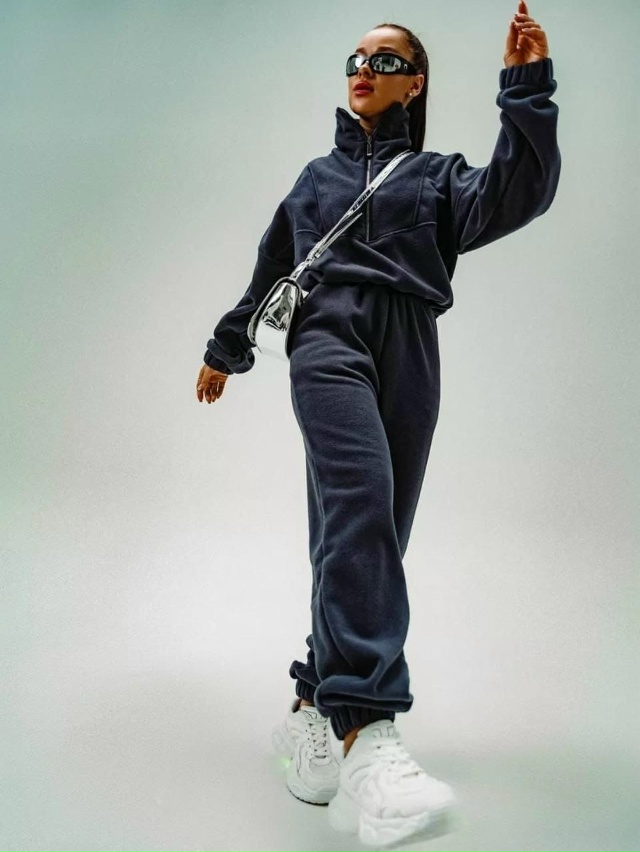 Спортивный костюм 23109321