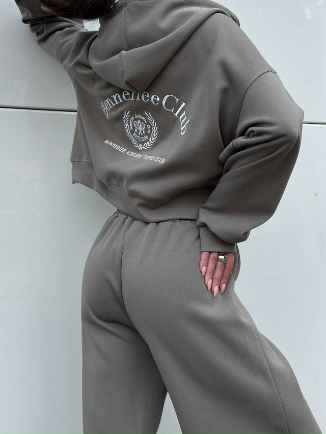 Спортивный костюм 23110647