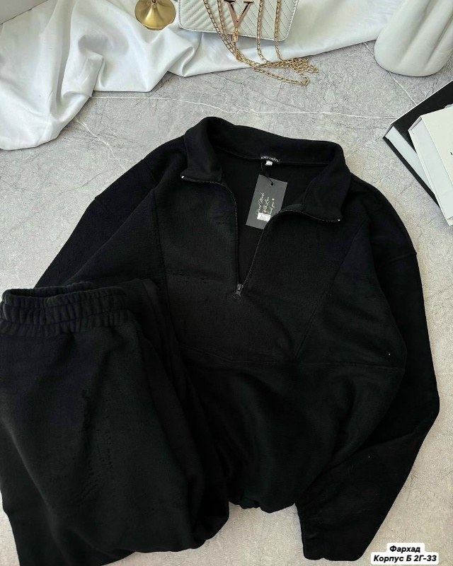 Спортивный костюм 23117987