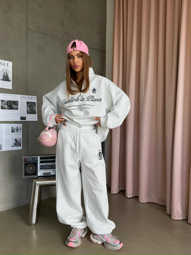 Спортивный костюм 23120958