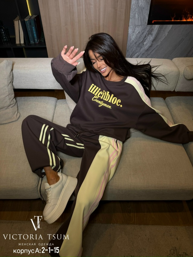 Спортивный костюм 23122369