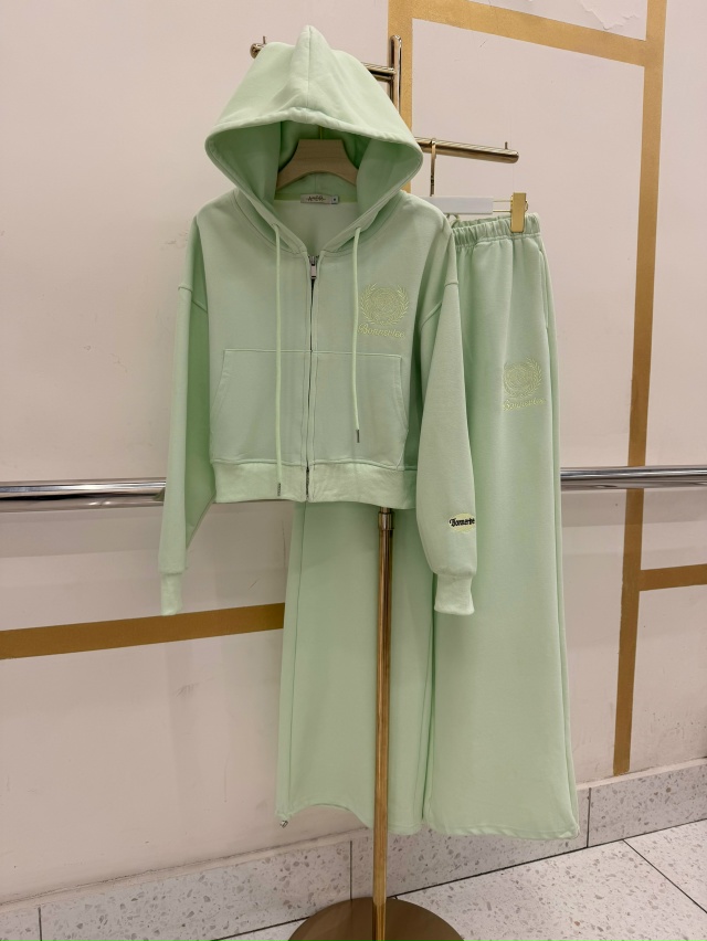 Спортивный костюм 23126013