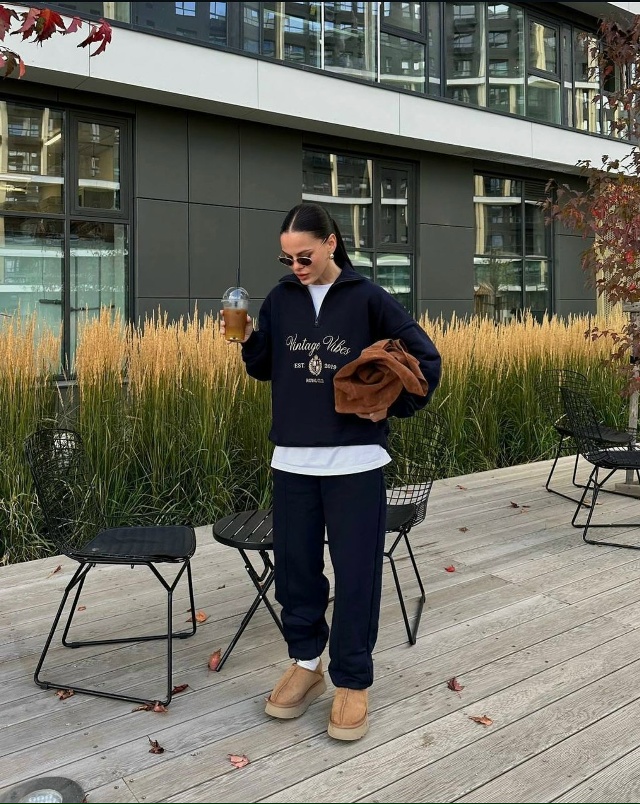 Спортивный костюм 23130323