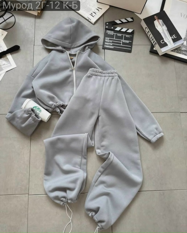 Спортивный костюм 23132489