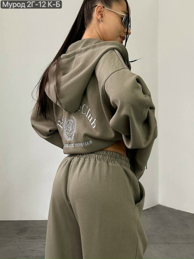 Спортивный костюм 23132490