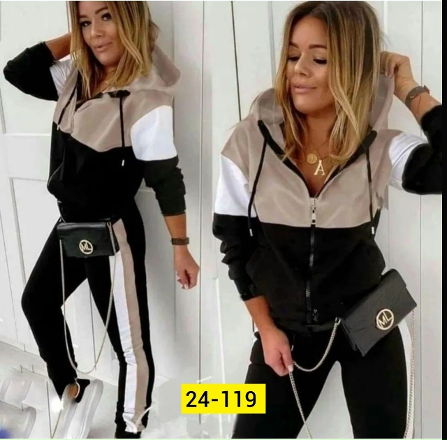 Спортивный костюм 23135782