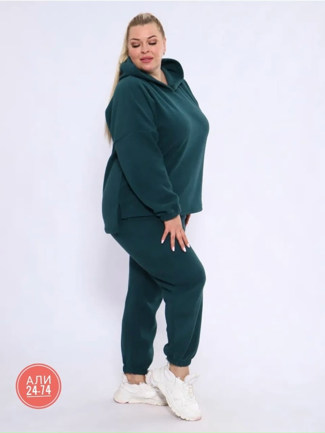 Спортивный костюм 23136656