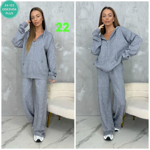 Спортивный костюм 23136371