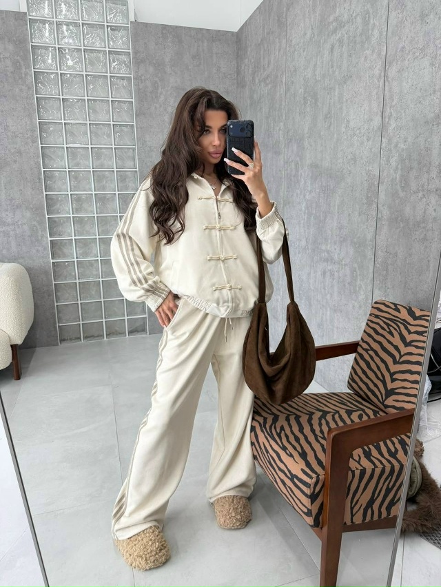 Спортивный костюм 23145180