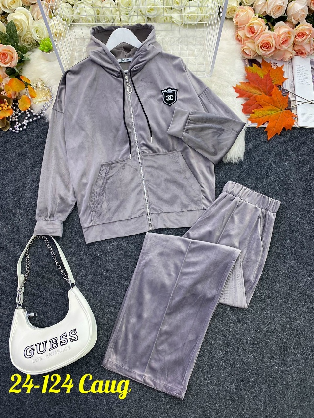 Спортивный костюм 23146687