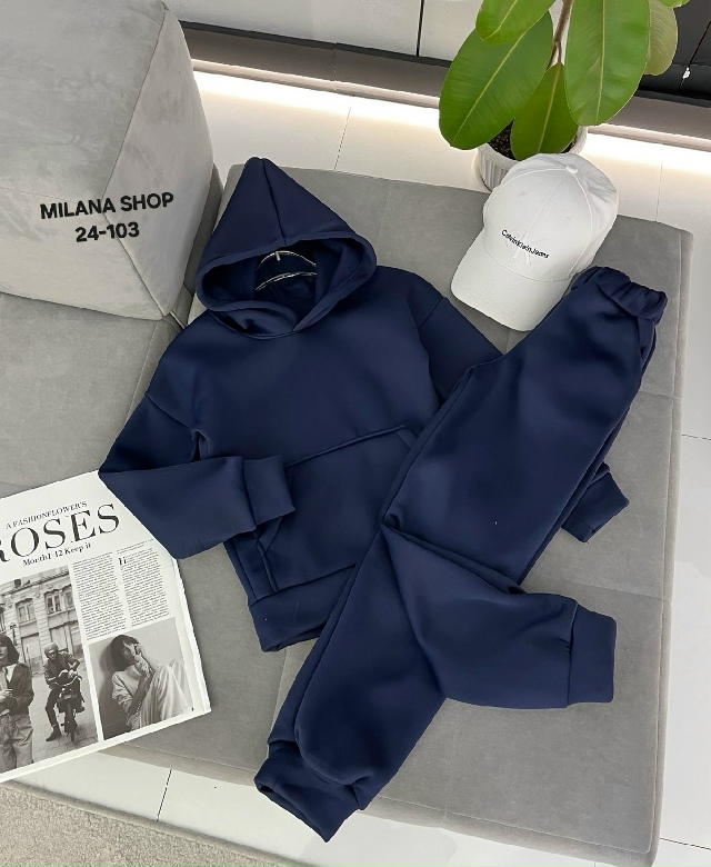 Спортивный костюм 23146388