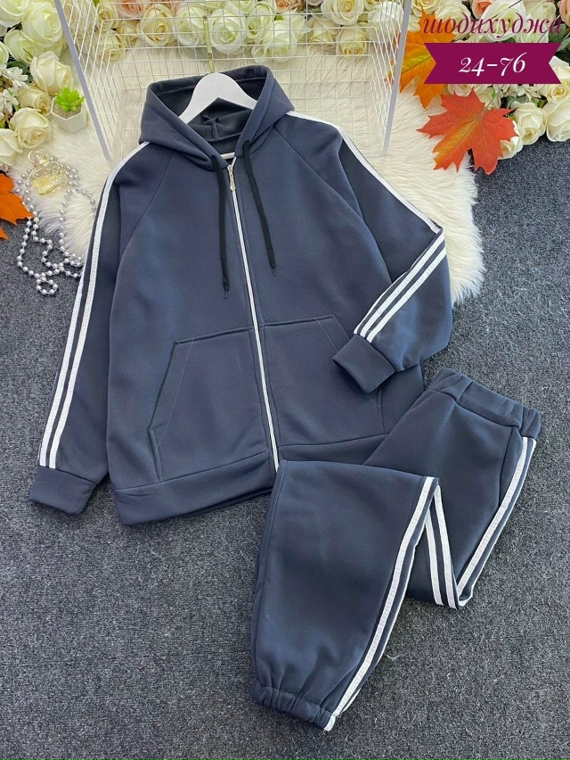 Спортивный костюм 23148891