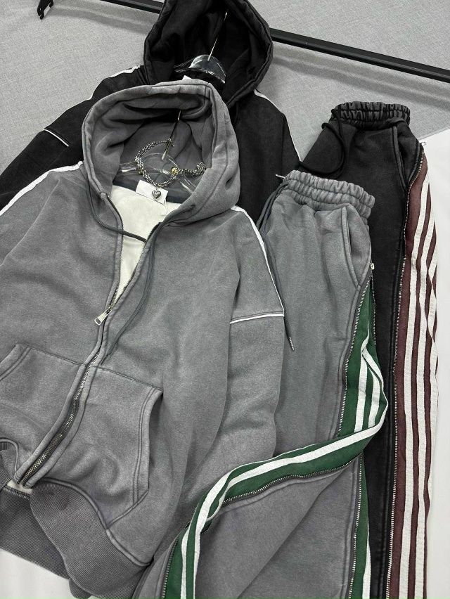 Спортивный костюм 23148707