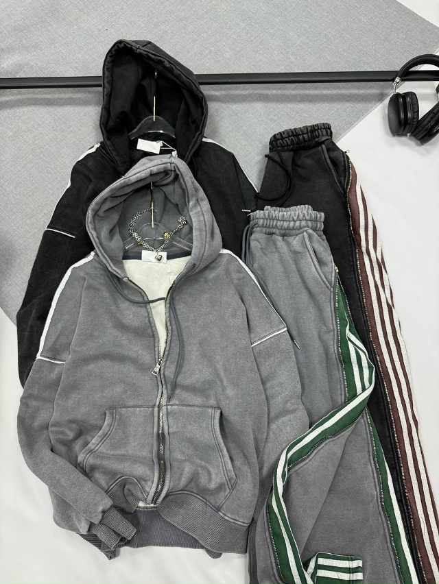 Спортивный костюм 23148707