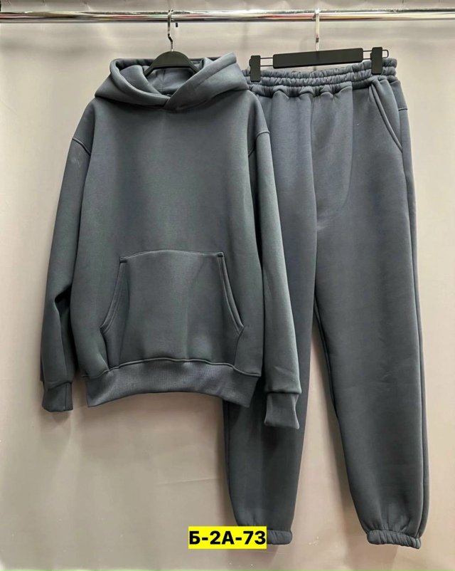 Спортивный костюм 23148246