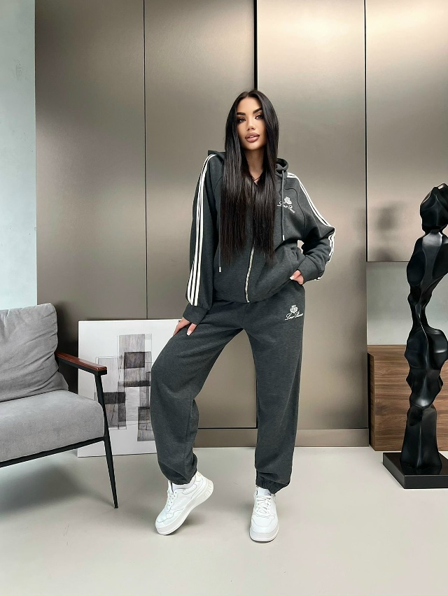 Спортивный костюм 23151444