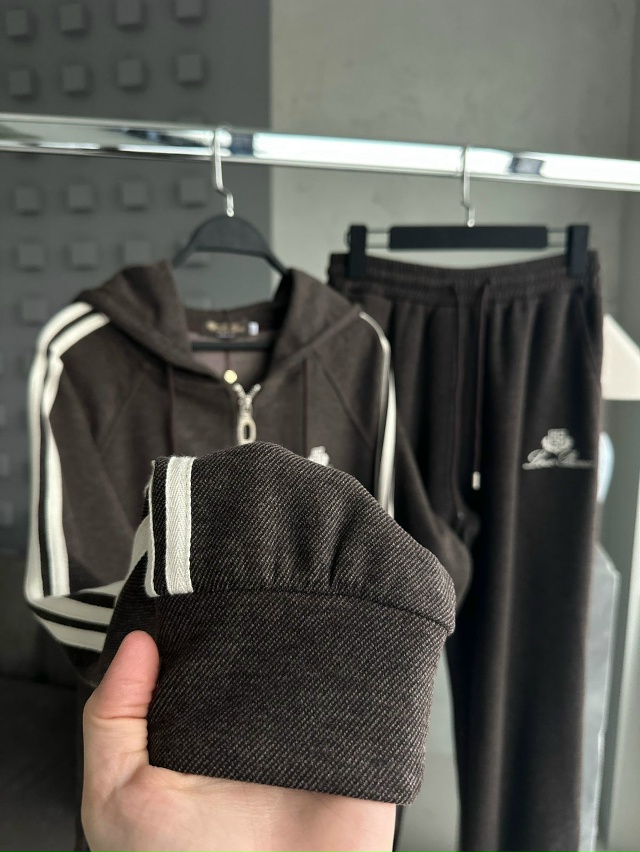 Спортивный костюм 23151444