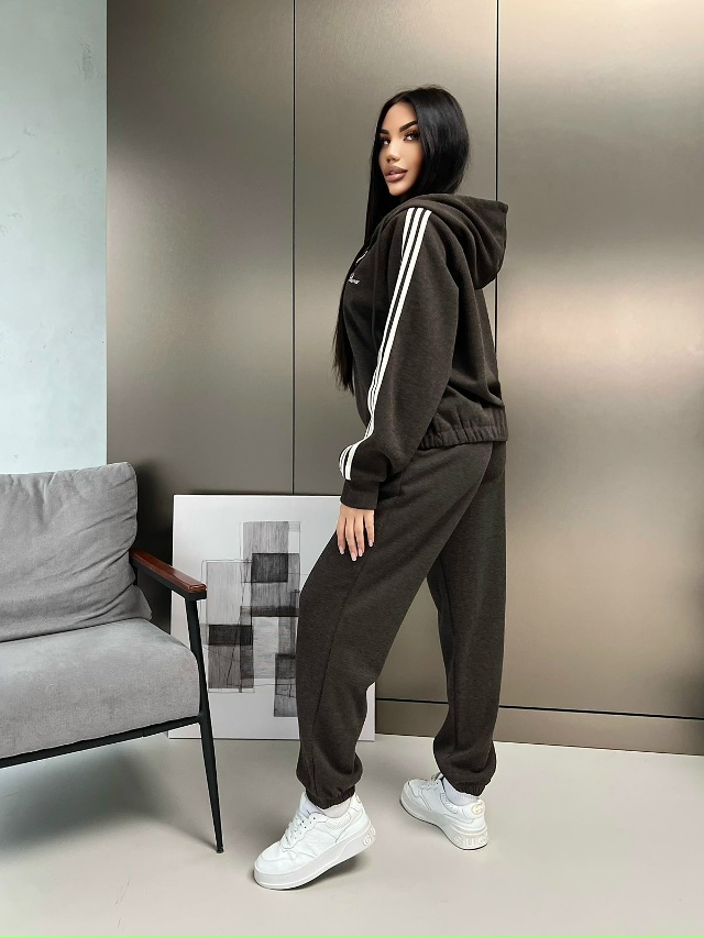 Спортивный костюм 23151444