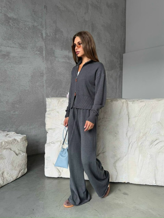 Спортивный костюм 23152413