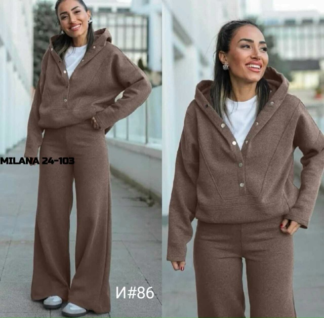 Спортивный костюм 23152219