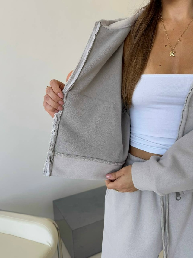 Спортивный костюм 23152484