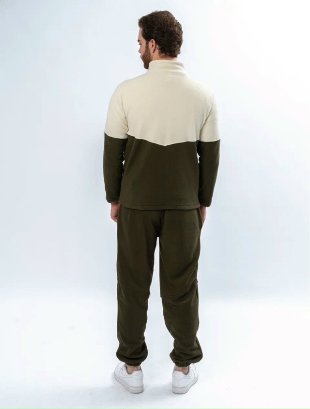 Спортивный костюм 23155571