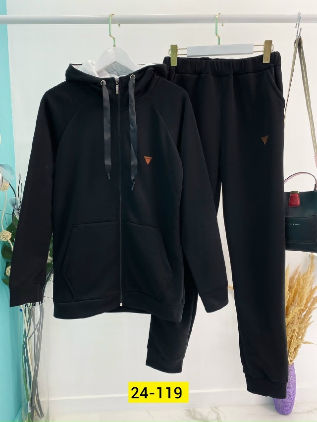 Спортивный костюм 23154979