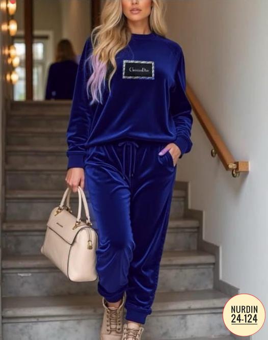 Спортивный костюм 23156057