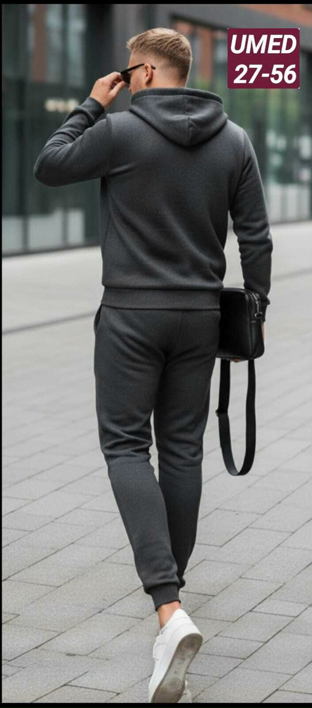 Спортивный костюм 23157826