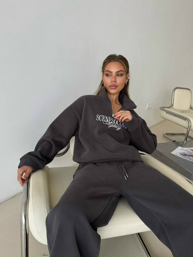 Спортивный костюм 23159180