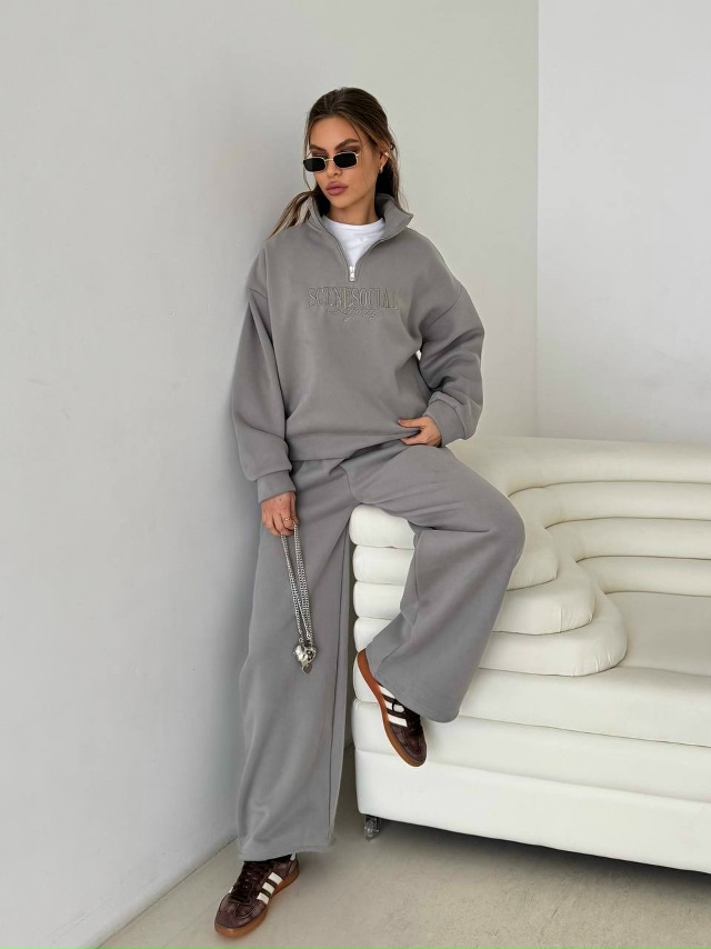 Спортивный костюм 23159178