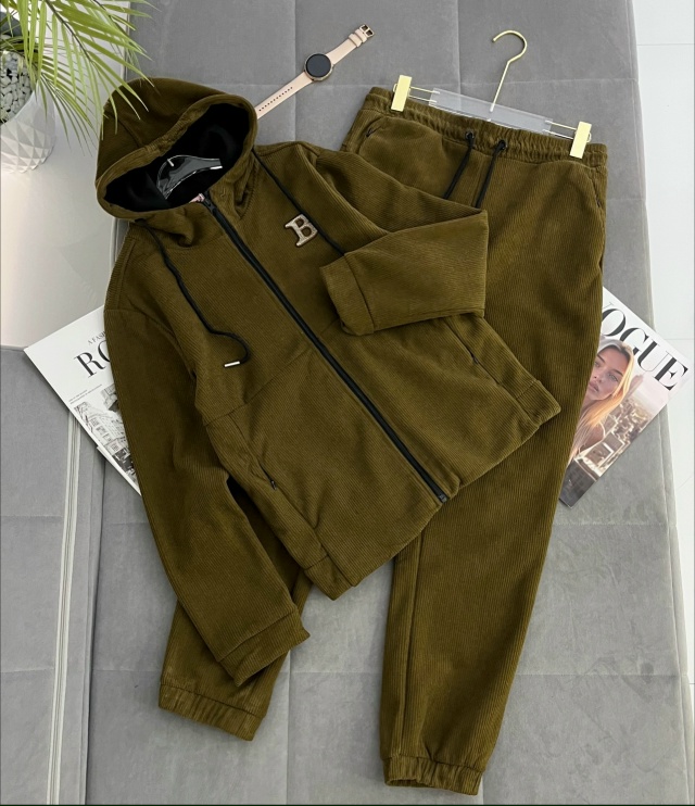 Спортивный костюм 23162284