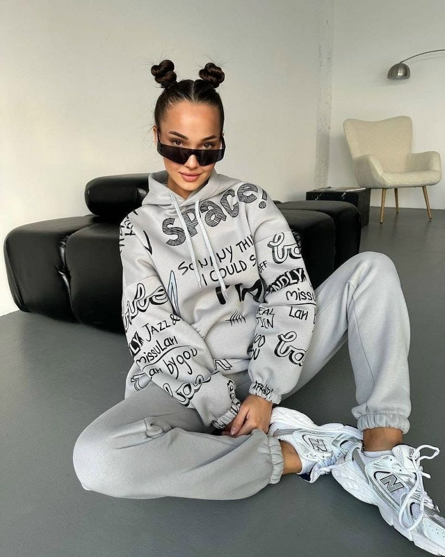 Спортивный костюм 23162876