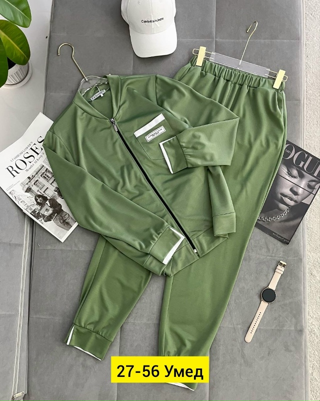 Спортивный костюм 23163229