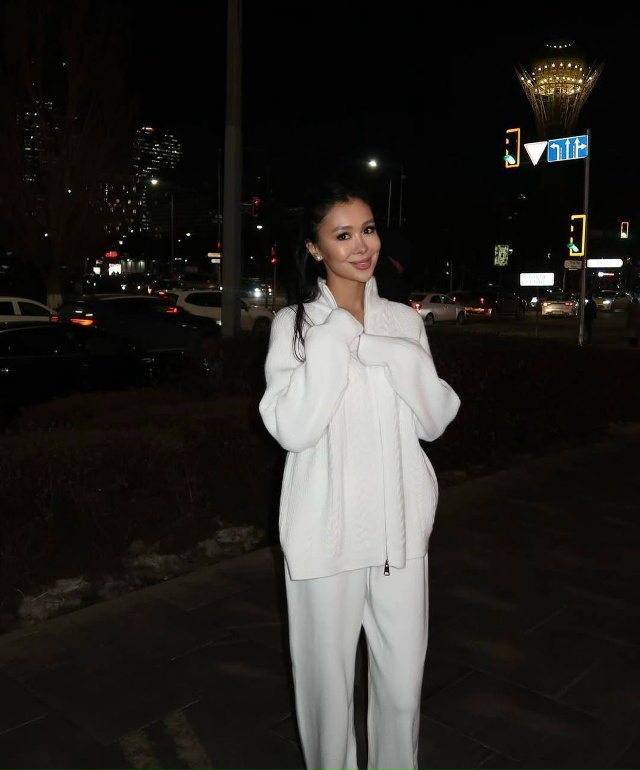 Костюм 23164084