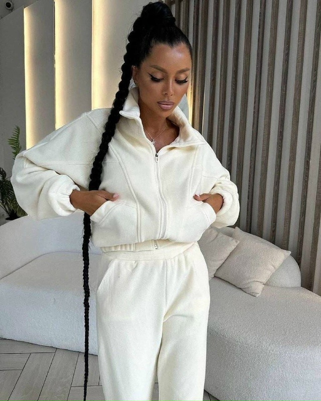 Спортивный костюм 23170019