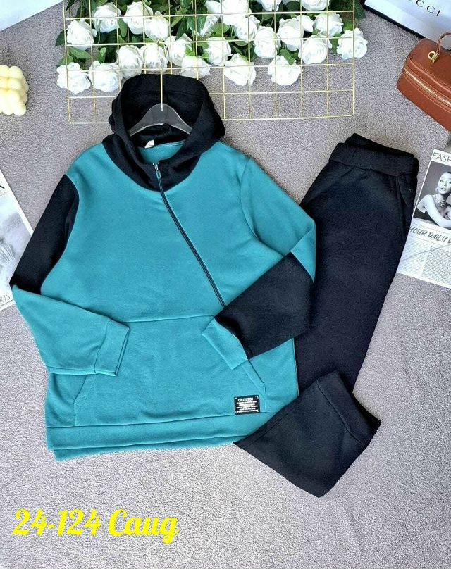 Спортивный костюм 23172944