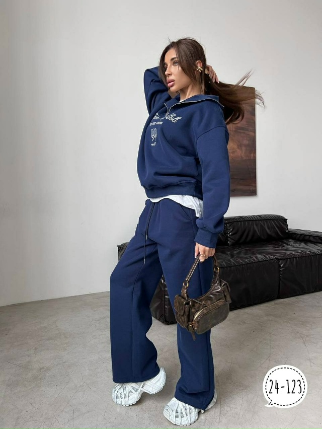 Спортивный костюм 23172339