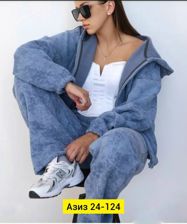 Костюм 23172308