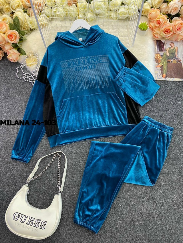 Спортивный костюм 23173643