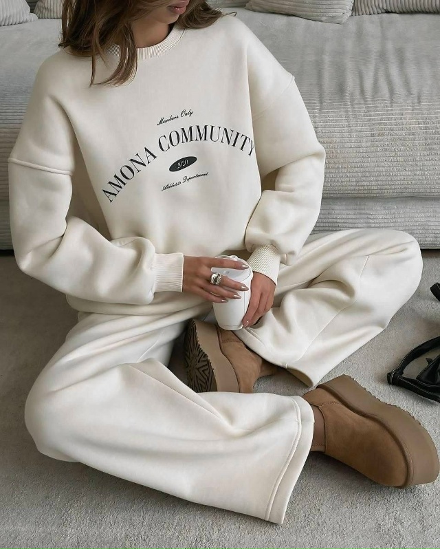 Спортивный костюм 23175366