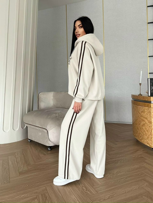 Спортивный костюм 23177617