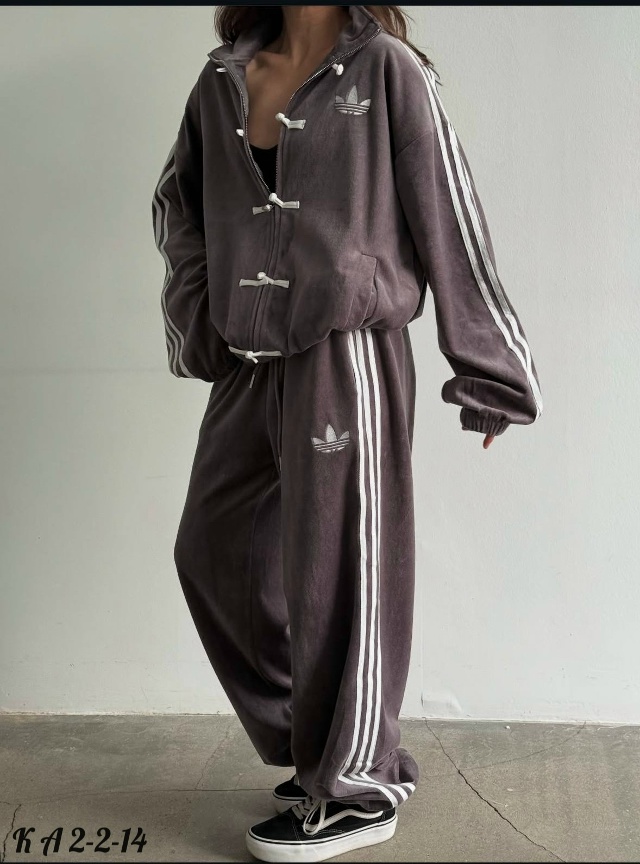 Спортивный костюм 23178174