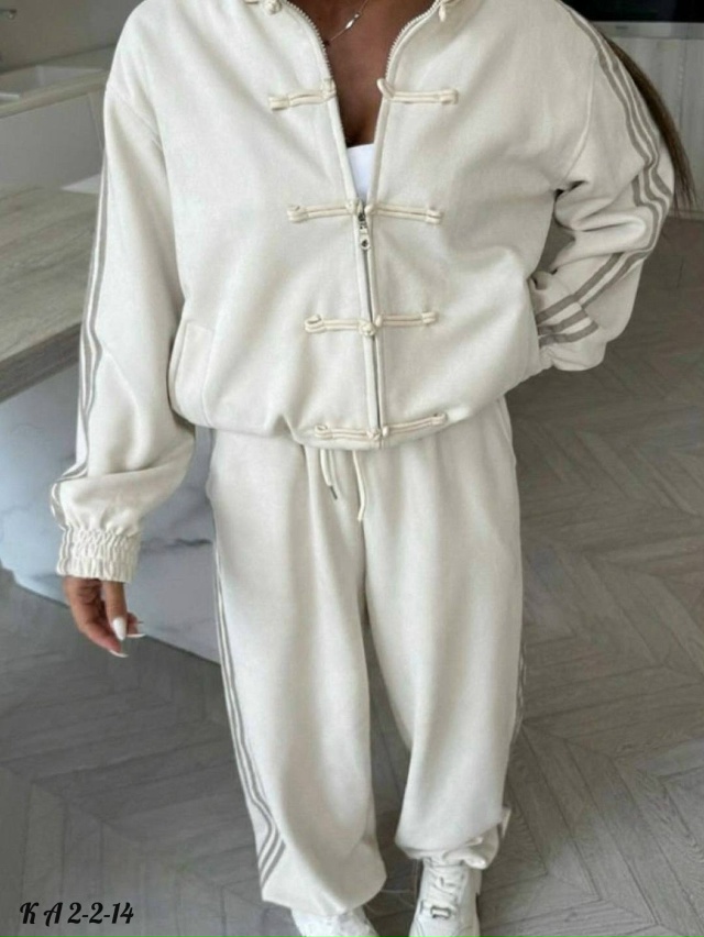 Спортивный костюм 23178174