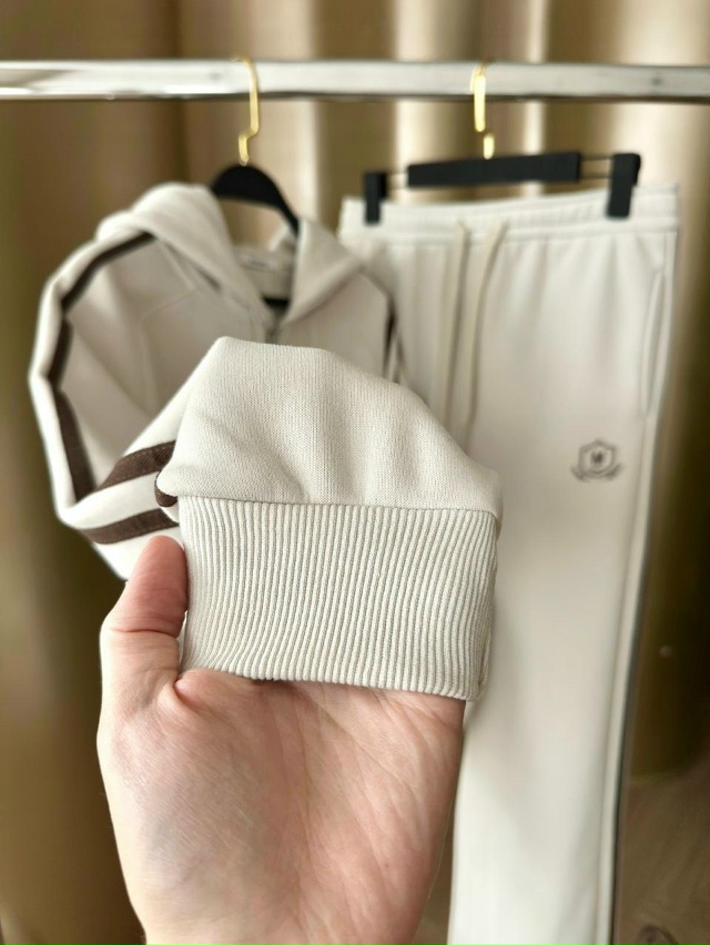 Спортивный костюм 23177617